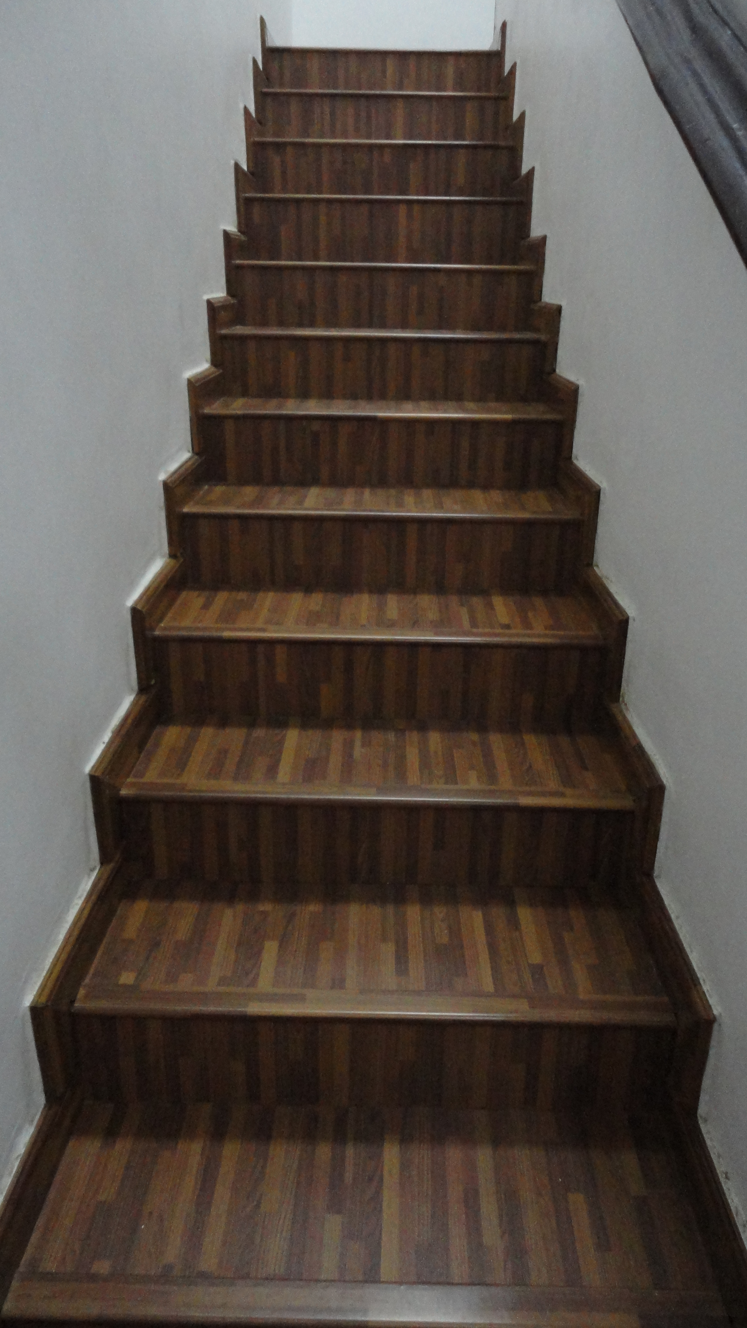Laminated Wood Floor Tile  Basic - Nigeria's No.1 suppliers of wholesale  decor products